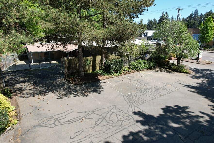 17131 Boones Ferry Rd, Lake Oswego, OR à louer - Photo de l’immeuble – Image 3 sur 5