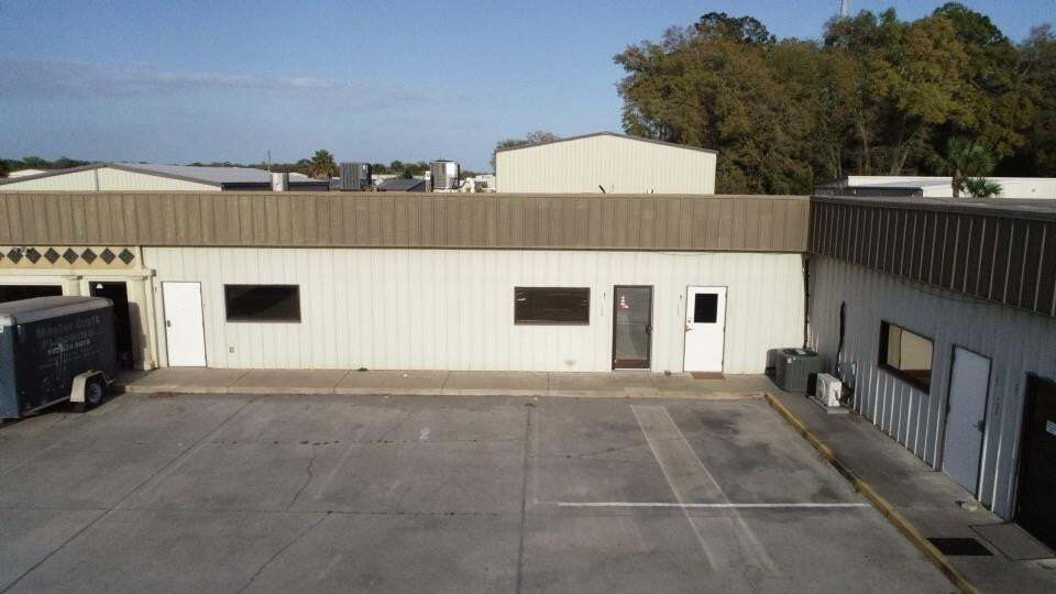 125 Skyspaces Ct, St Simons Island, GA à vendre - Photo de l’immeuble – Image 3 sur 22