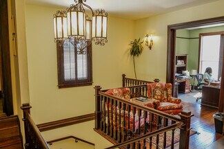 Plus de détails pour 26 Plaza Sq, Orange, CA - Local commercial à louer