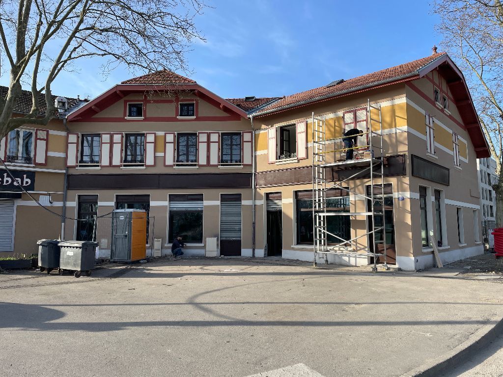 112 Rue De La Poudrette, Villeurbanne à louer Photo de l’immeuble– Image 1 sur 6