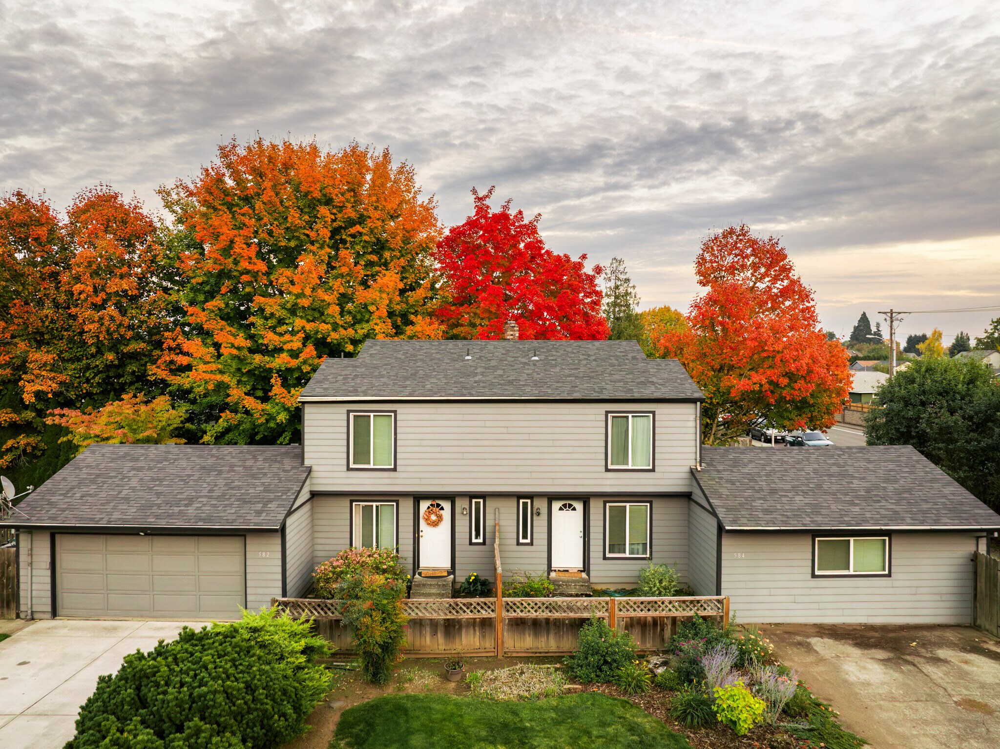 582 S Maple St, Canby, OR à vendre Photo principale– Image 1 sur 40