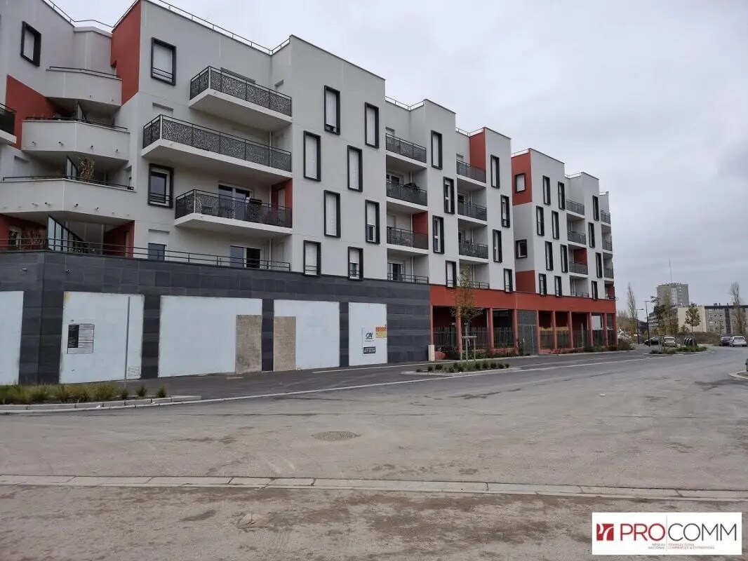 Local commercial dans Melun à louer Photo de l’immeuble– Image 1 sur 7