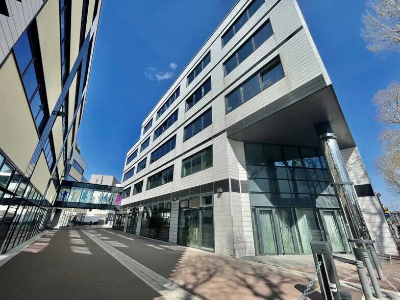 Bureau dans Rouen à louer - Photo de l’immeuble – Image 1 sur 14