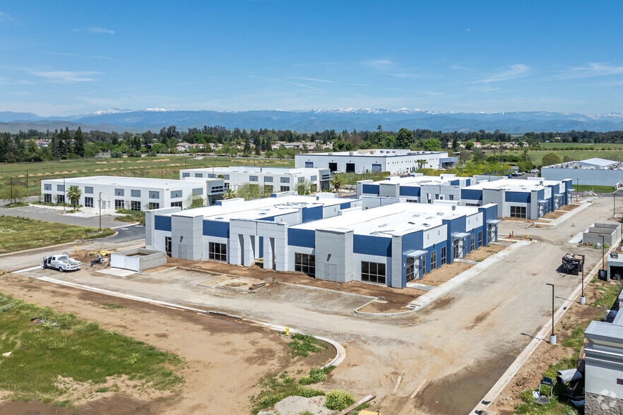 918 N Temperance Ave, Clovis, CA à louer - Photo de l’immeuble – Image 3 sur 3