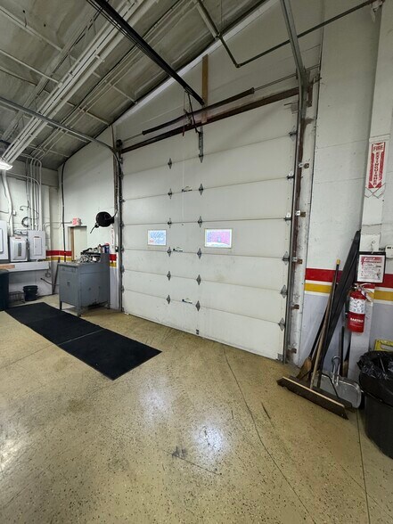 3921 32nd St, Port Huron, MI à vendre - Photo intérieure – Image 3 sur 9