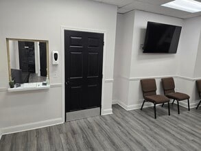 453 N Kirkman Rd, Orlando, FL à louer Photo intérieure– Image 2 sur 4