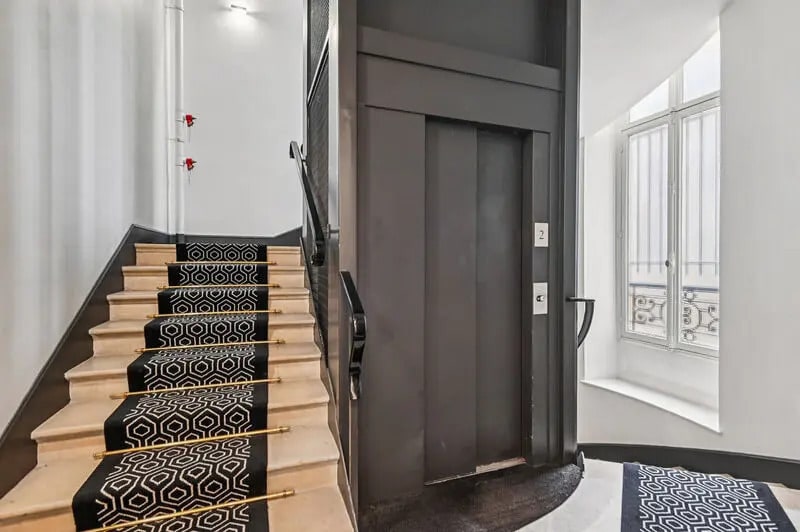 65 Rue D'Anjou, Paris à louer - Photo de l’immeuble – Image 3 sur 20