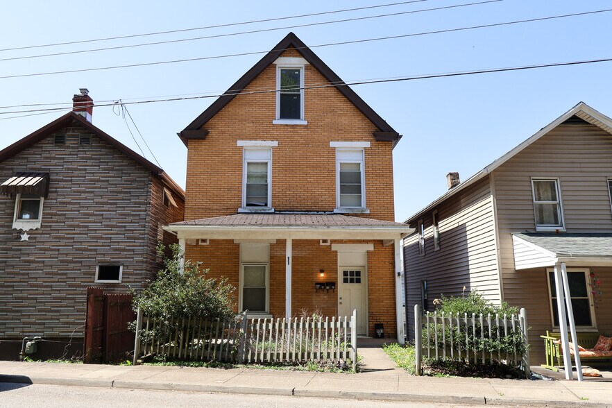 903 Johnston Ave, Kittanning, PA à vendre - Photo principale – Image 1 sur 1
