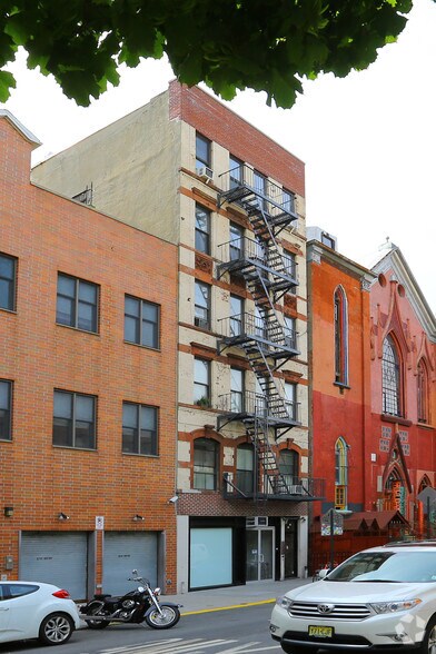 178 Norfolk St, New York, NY à louer - Photo principale – Image 1 sur 8