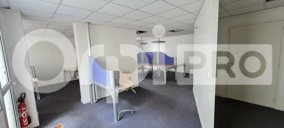 Bureau dans Saint-Brieuc à louer - Photo de l’immeuble – Image 2 sur 5