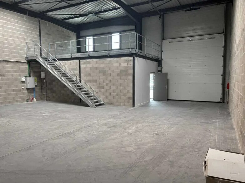 Bureau dans Chassieu à louer - Photo intérieure – Image 2 sur 6