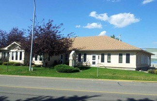 Plus de détails pour 5128 52nd St, Red Deer, AB - Bureau à louer
