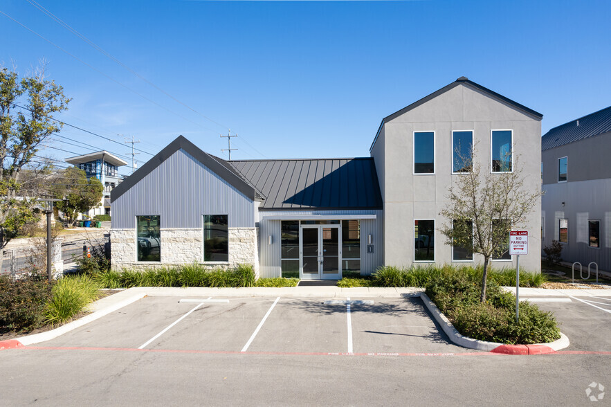 366 W Sunset Rd, San Antonio, TX à louer - Photo de l’immeuble – Image 1 sur 12