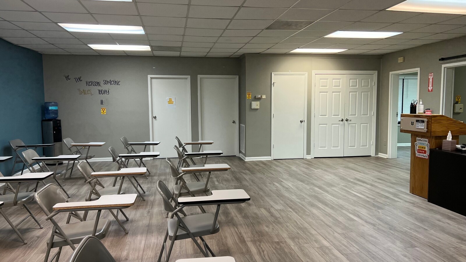 3707 Latrobe Dr, Charlotte, NC 28211 - Lot 420 -  - Photo intérieure - Image 1 of 19