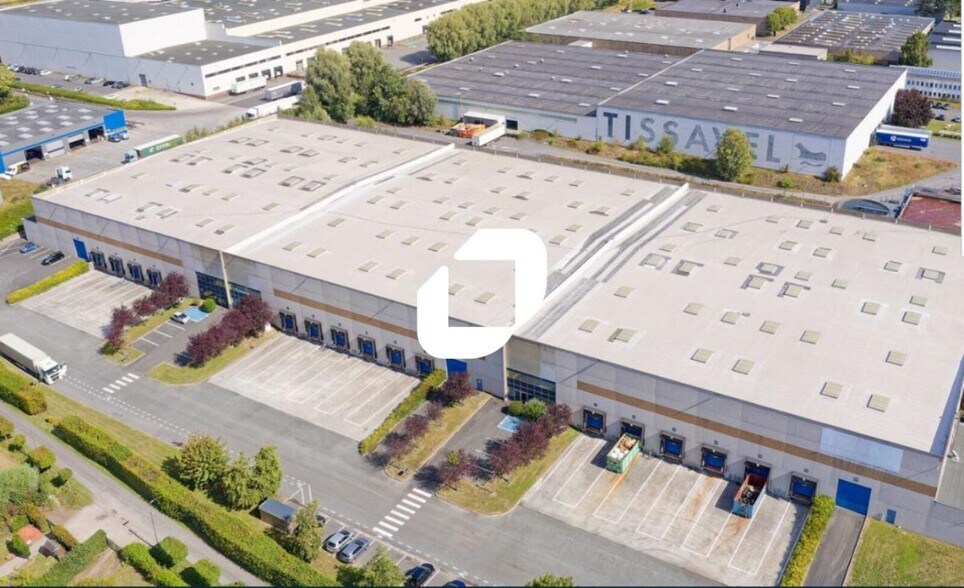 Industriel/Logistique dans Neuville-en-Ferrain à louer - Aérien – Image 1 sur 7