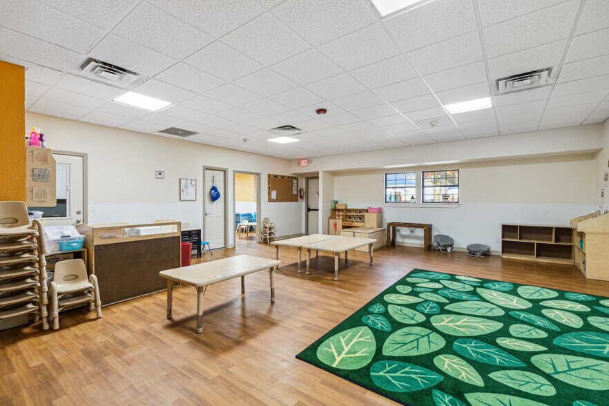 1751 N Walnut Creek Dr, Mansfield, TX à vendre - Photo de l’immeuble – Image 2 sur 5