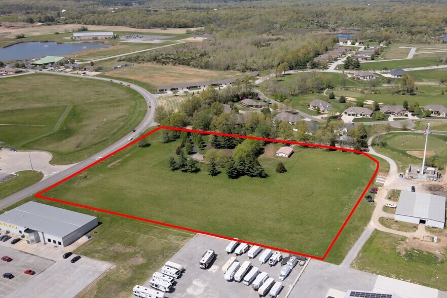 1605 Yearack Dr, Marion, IL à vendre - Photo de l’immeuble – Image 2 sur 6
