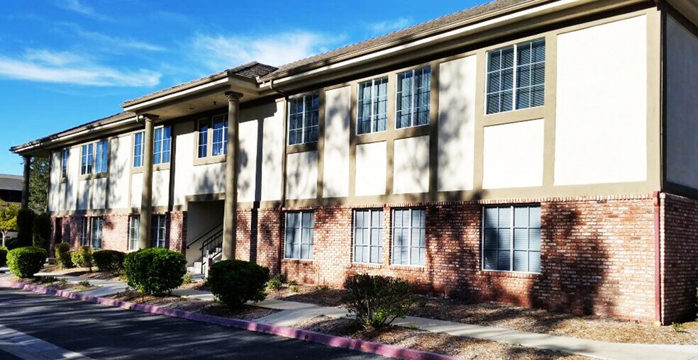 41690 Enterprise Cir N, Temecula, CA à louer - Photo de l’immeuble – Image 2 sur 11