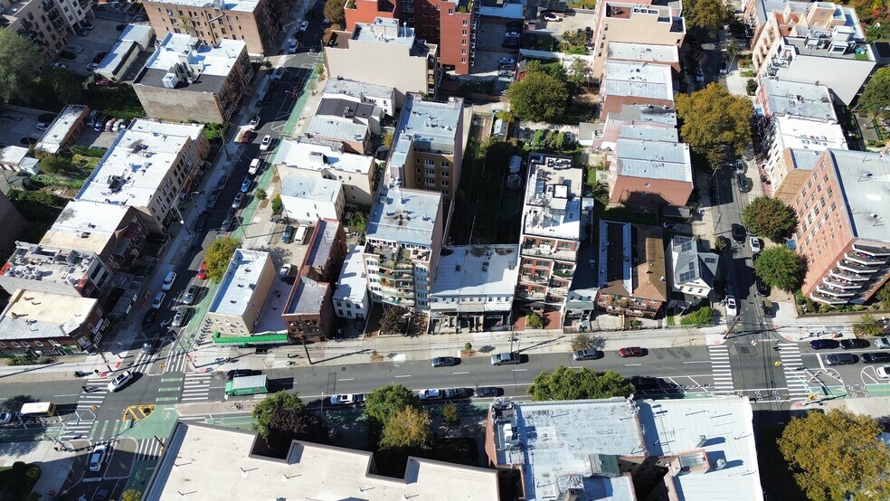 3088-3090 Crescent St, Astoria, NY à vendre - Aérien – Image 3 sur 5