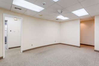 4701 Randolph Rd, Rockville, MD à louer Photo intérieure– Image 1 sur 12