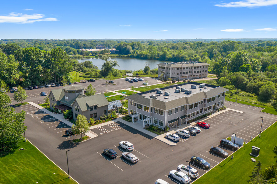350 Goose Ln, Guilford, CT à louer - Photo de l’immeuble – Image 3 sur 9