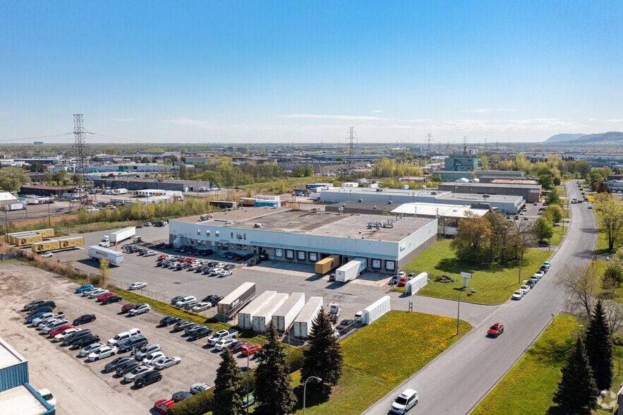 1405 Rue Graham-Bell, Boucherville, QC à louer - Aérien – Image 1 sur 2