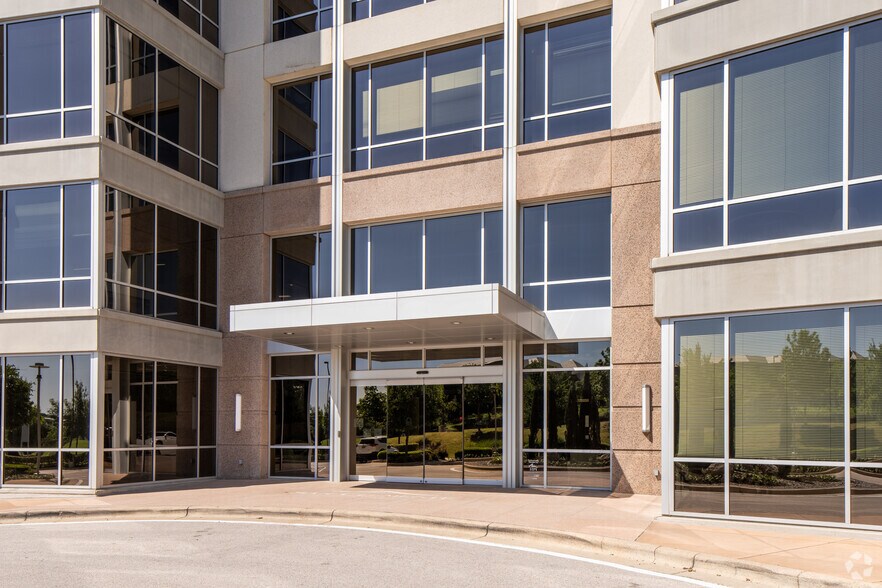 3700 N Capital Of Texas Hwy, Austin, TX à louer - Photo de l’immeuble – Image 3 sur 3