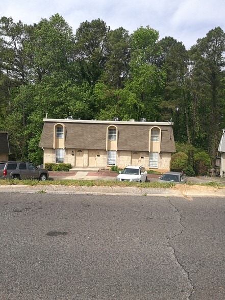 3252 Warringwood Dr, Hoover, AL à vendre - Photo principale – Image 1 sur 5