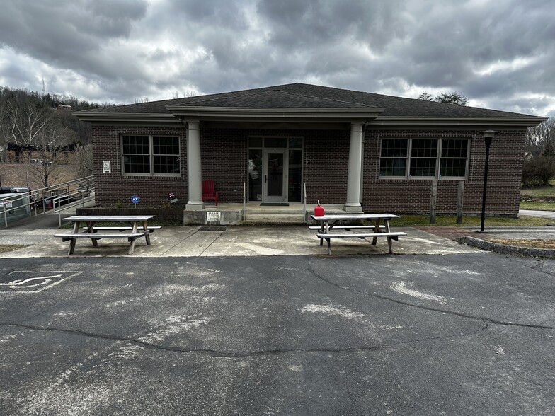 125 Covered Bridge Rd, Huntsville, TN à vendre - Photo principale – Image 1 sur 20