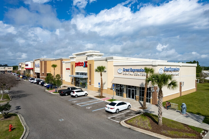 205 Palm Bay Rd NE, West Melbourne, FL à louer - Photo principale – Image 2 sur 29