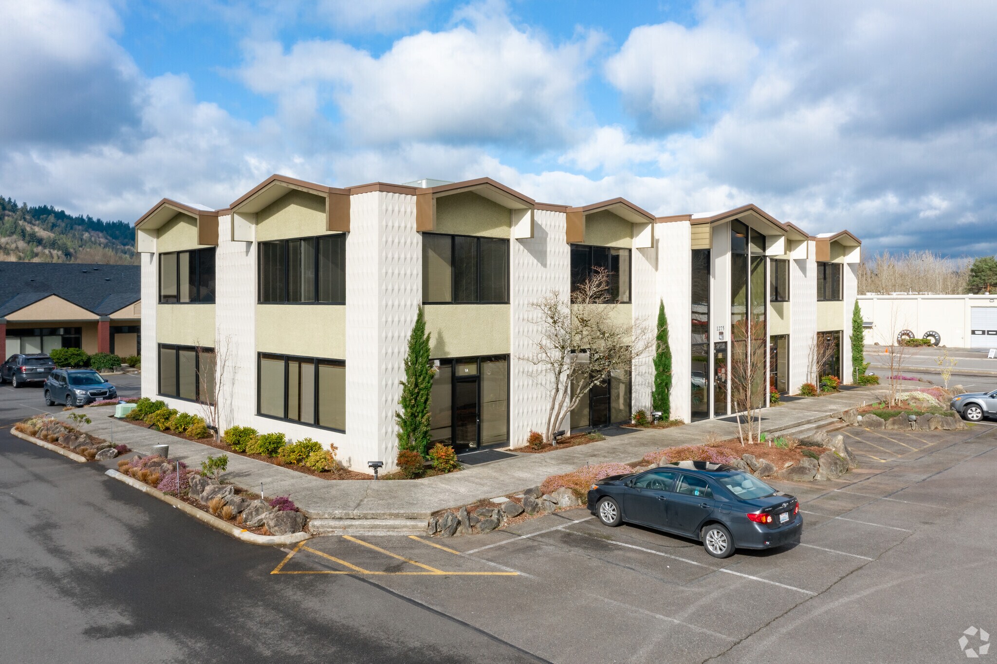 1275 NW 12th Ave, Issaquah, WA à louer Photo principale– Image 1 sur 4