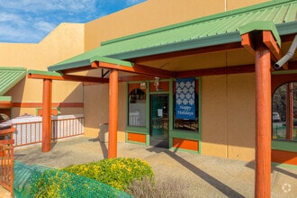 10868-10966 Combie Rd, Auburn, CA à louer Photo de l’immeuble– Image 2 sur 14