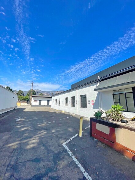 3514 State St, Santa Barbara, CA à louer - Photo de l’immeuble – Image 2 sur 7