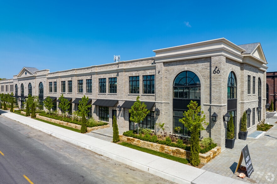 66 Jutland Rd, Toronto, ON à vendre - Photo principale – Image 2 sur 14