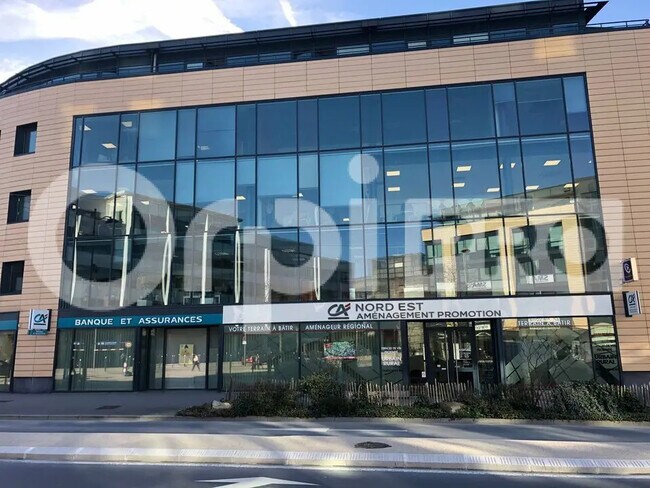 Plus de détails pour Local commercial à louer