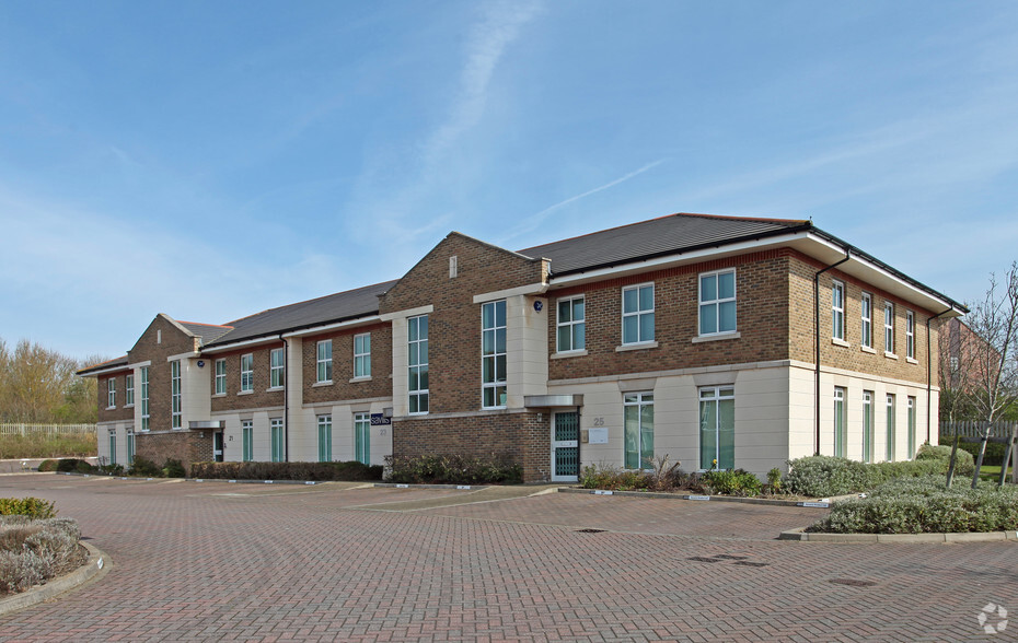 19-25 Shirwell Cres, Milton Keynes à louer - Photo de l’immeuble – Image 3 sur 9