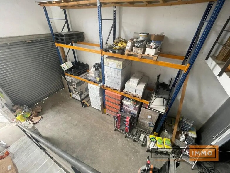 Local d'activités dans Villeneuve-le-Roi à vendre - Photo de l’immeuble – Image 2 sur 7