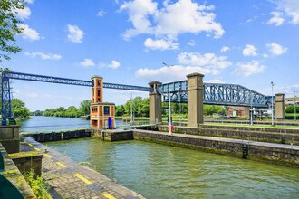 Suresnes, HDS - Vue aérienne  vue de carte