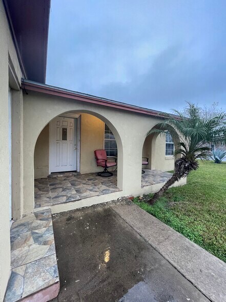 4853 Boca Chica Blvd, Brownsville, TX à vendre - Photo de l’immeuble – Image 2 sur 39