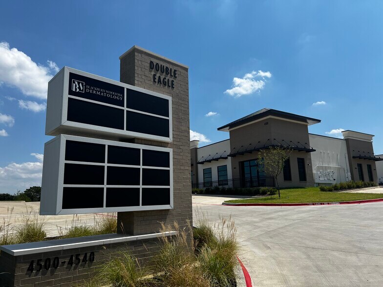 4540 N MacArthur Blvd, Irving, TX à vendre - Photo de l’immeuble – Image 2 sur 8