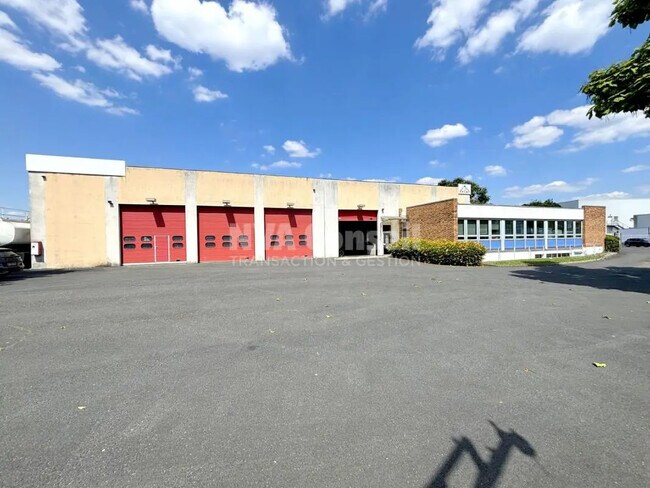 Plus de détails pour 13 Rue René Cassin, Herblay-sur-Seine - Local commercial à louer