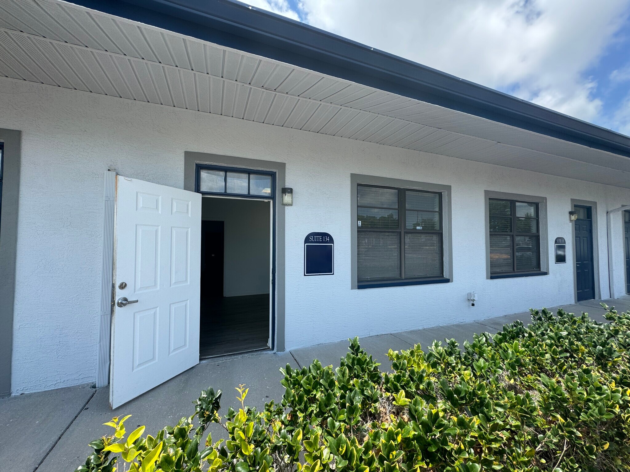 11350 66th St N, Largo, FL à louer Photo de l’immeuble– Image 1 sur 5