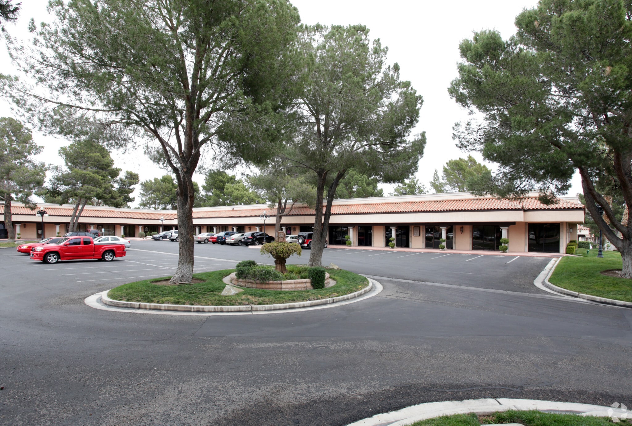 2450 Chandler Ave, Las Vegas, NV à louer Photo de l’immeuble– Image 1 sur 5