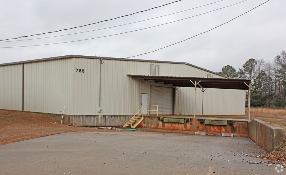 755 16th Ct, Alexander City, AL à vendre - Photo de l’immeuble – Image 3 sur 3