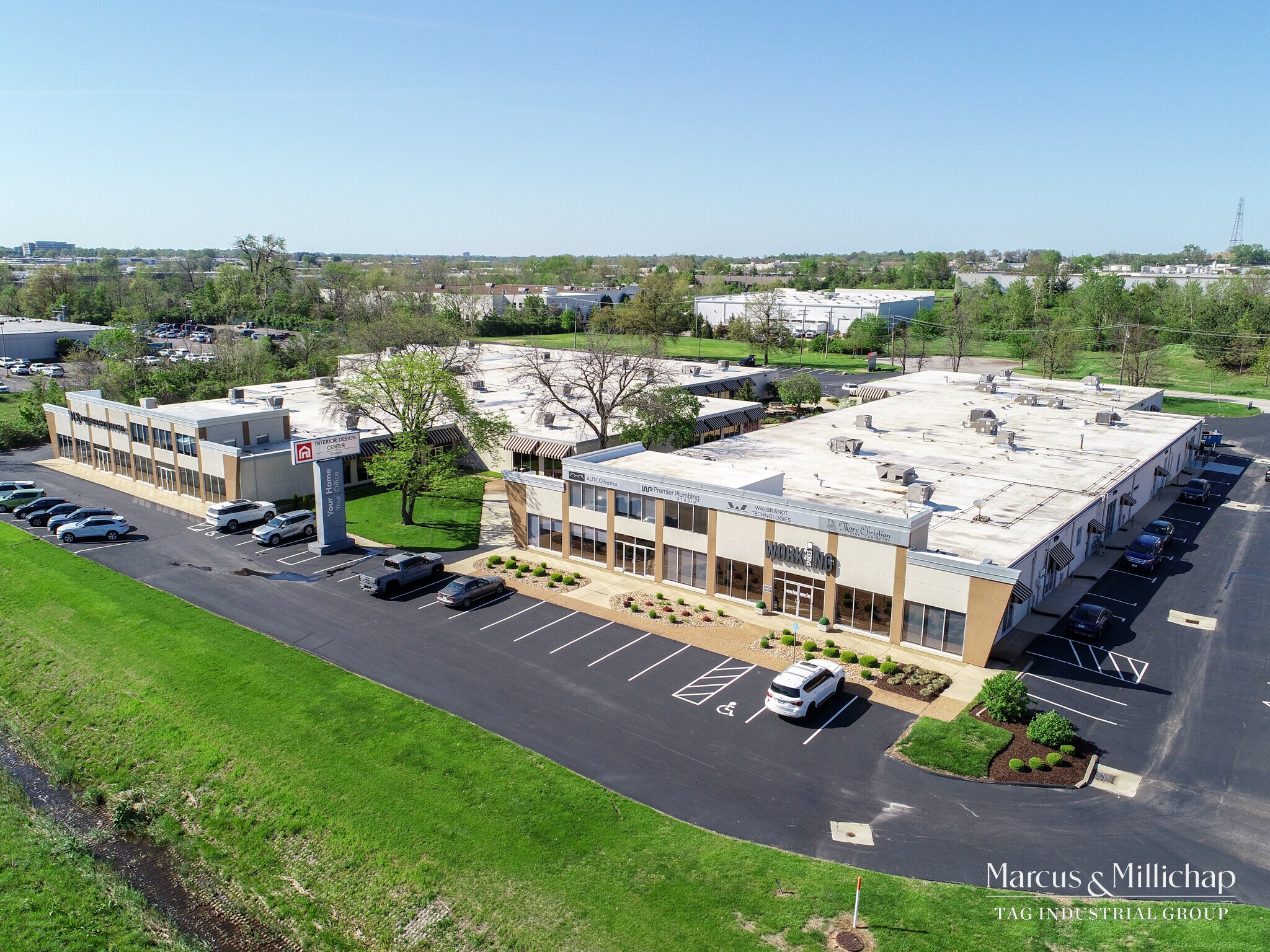 11610-11660 Page Service Dr, Saint Louis, MO à vendre Photo de l’immeuble– Image 1 sur 8