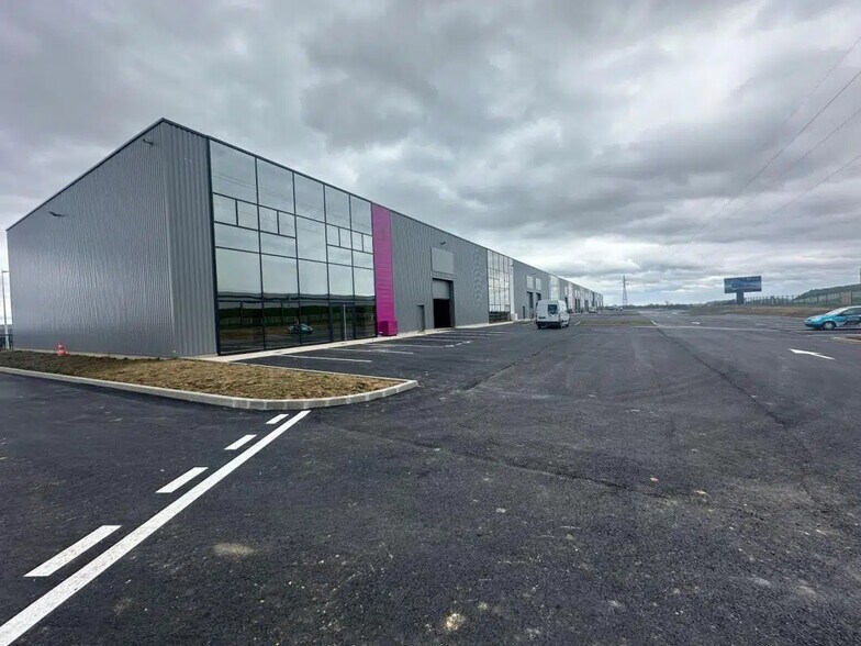 1 Rue Gaston Fleischel, Chartres à louer - Photo de l’immeuble – Image 2 sur 11