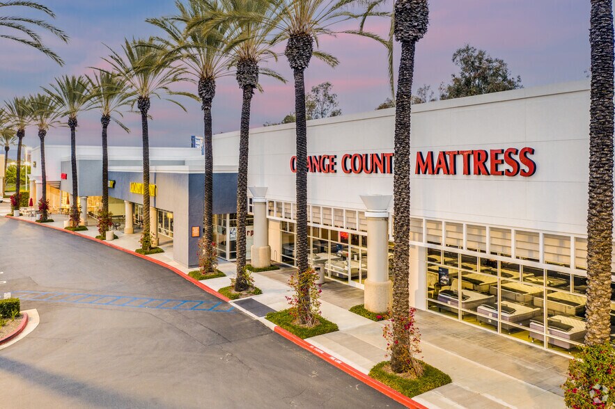 16100-16299 Lake Forest Dr, Irvine, CA à louer - Photo de l’immeuble – Image 3 sur 4