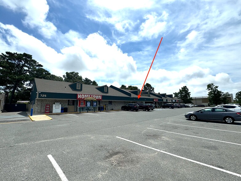 725 S Main, Forked River, NJ à louer - Photo de l’immeuble – Image 1 sur 3