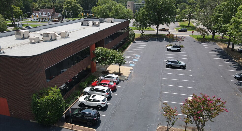 2800 N Parham Rd, Richmond, VA à vendre - Photo de l’immeuble – Image 3 sur 14