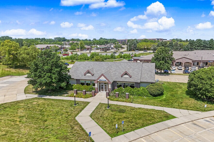 6105 NW 86th St, Johnston, IA à vendre - Photo de l’immeuble – Image 3 sur 10